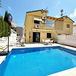 Сasa de vacaciones Art House 3br Private Pool