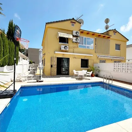 Art House 3br Private Pool Feriehus *